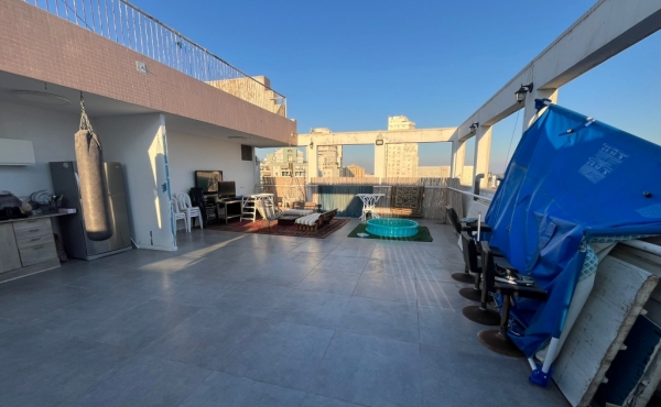 Ramat Poleg Penthouse 4 rooms 105 sqm Roof 120 sqm Apartment for sale in Netanya