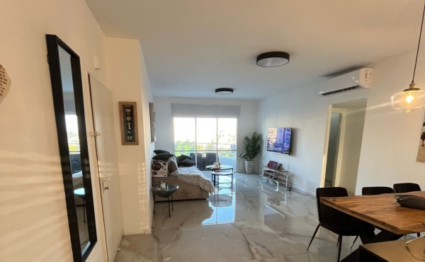 Ramat Poleg Penthouse 4 rooms 105 sqm Roof 120 sqm Apartment for sale in Netanya