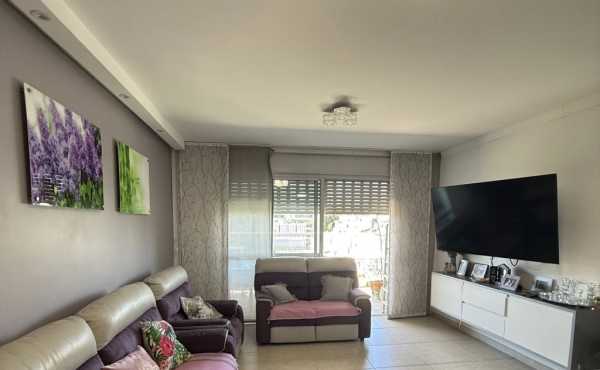 Downtown  Netanya 4 rooms 112 m2 Terrace 14m2 Lift Parking Storage