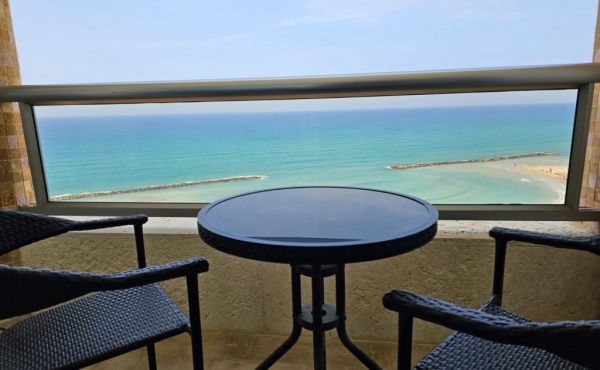 Blue Weiss Hotel Residence 2 rooms 55m2 Terrace 12m2 Sea view Lift Apartment for sale in Netanya