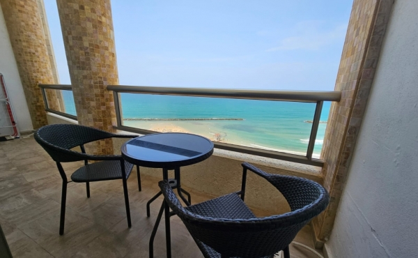 Blue Weiss Hotel Residence 2 rooms 55m2 Terrace 12m2 Sea view Lift Apartment for sale in Netanya