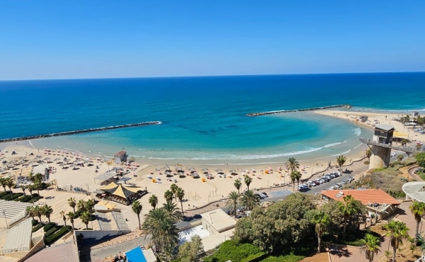 Blue Weiss Hotel Residence 2 rooms 55m2 Terrace 12m2 Sea view Lift Apartment for sale in Netanya