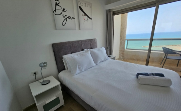 Blue Weiss Hotel Residence 2 rooms 55m2 Terrace 12m2 Sea view Lift Apartment for sale in Netanya
